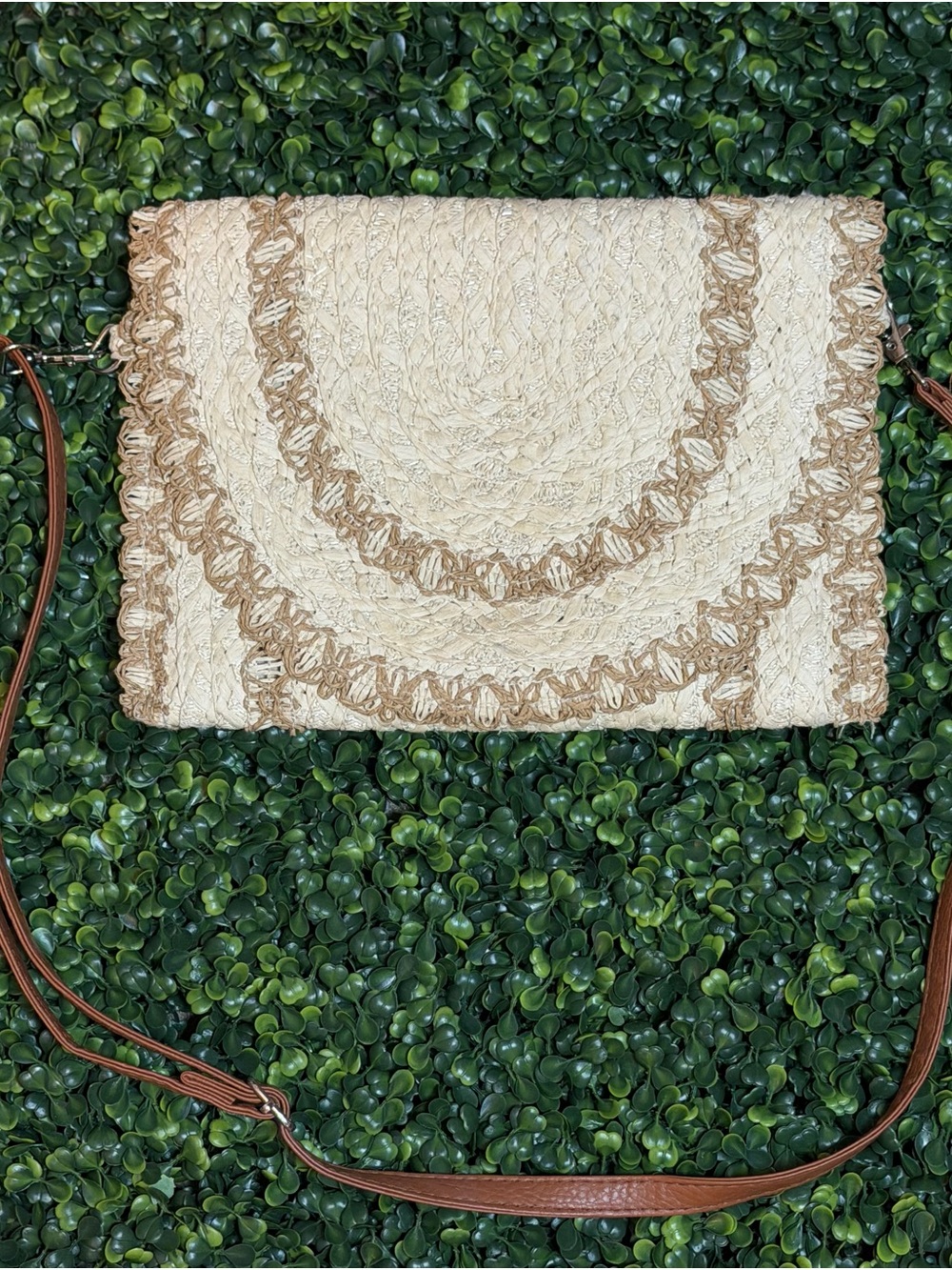 Ariana Clutch by Harper Collective